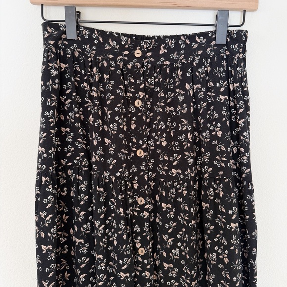 Rylee + Cru Black Floral Skirt Set - Picture 5 of 7